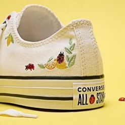 Converse Chuck Taylor All Star Ladybugs Low-Top Sneaker - Little Kid - Natural