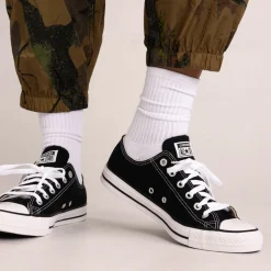 Converse Chuck Taylor All Star Low-Top Sneaker - Black