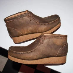 Mens Clarks Wallabee EVO Chukka Boot - Beeswax