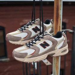New Balance 530 Athletic Shoe - Dark Mushroom / Incense / Linen