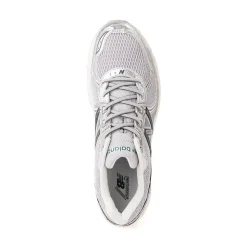 New Balance 860v2 Athletic Shoe - Grey / Medusa Green