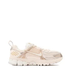 Nike Vomero 5 Athletic Shoe - Big Kid - Chalk / Sail / Chalk