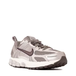 Nike Vomero 5 Athletic Shoe - Big Kid - Taupe Haze / Silt Red / Pale Ivory / Tattoo