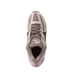 Nike Vomero 5 Athletic Shoe - Big Kid - Taupe Haze / Silt Red / Pale Ivory / Tattoo
