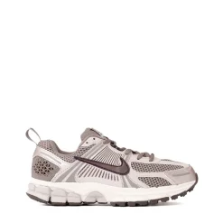 Nike Vomero 5 Athletic Shoe - Big Kid - Taupe Haze / Silt Red / Pale Ivory / Tattoo