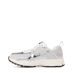 Nike Vomero 5 Athletic Shoe - Little Kid - Photon Dust / Gridiron / Sail / Chrome