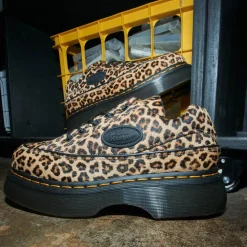 Womens Dr. Martens Buzz 5-Eye Platform Casual Shoe - Leopard