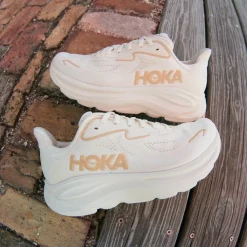Womens HOKA Clifton 10 Athletic Shoe - Vanilla / Birch