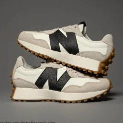 Womens New Balance 327 Athletic Shoe - Moonbeam / Black