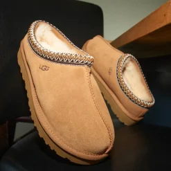 Womens UGG® Tasman II Slipper - Chestnut